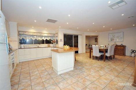 Property photo of 16 Delphinius Crescent Roxburgh Park VIC 3064