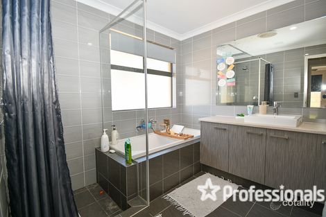 Property photo of 10 Ventura Way Meadow Springs WA 6210