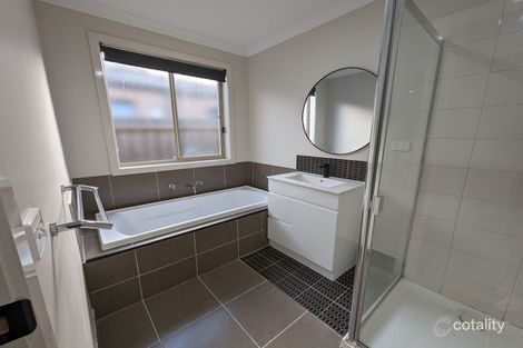 Property photo of 14 Holly Drive Wallan VIC 3756