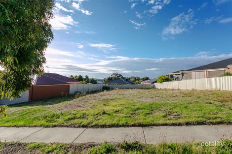 Property photo of 18 Irrabella Place Kangaroo Flat VIC 3555