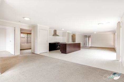 Property photo of 5 Airfield Grove Point Cook VIC 3030