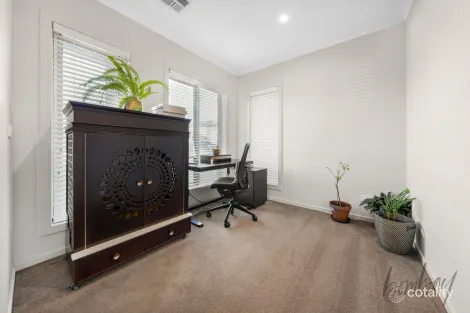 Property photo of 39 Devizes Drive Wollert VIC 3750