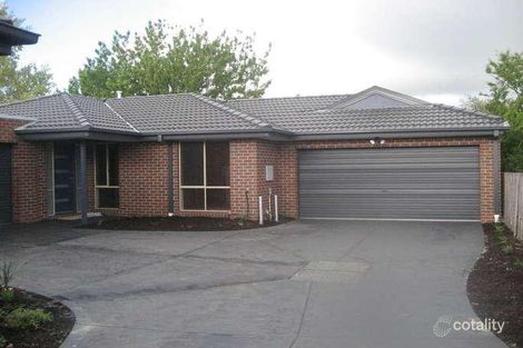28 John St, Pakenham, VIC 3810