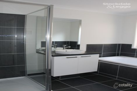 Property photo of 26 Lexington Crescent Officer VIC 3809