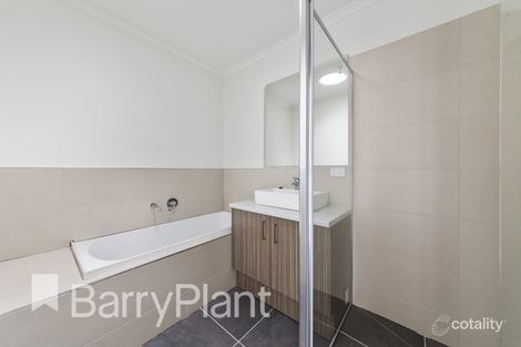 Property photo of 1/1 Currie Drive Delahey VIC 3037