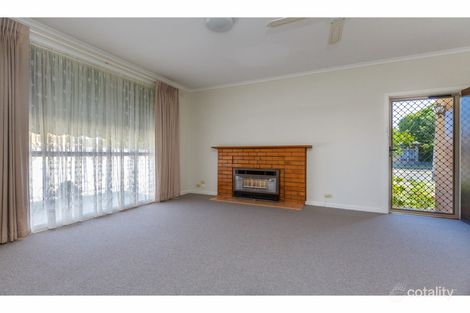 Property photo of 7 Bergen Crescent Sale VIC 3850