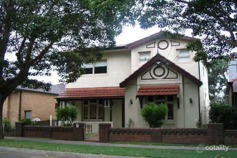 8 Wallace Ave, Hurlstone Park, NSW 2193