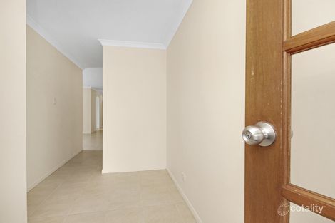 Property photo of 23 Links Court Kin Kora QLD 4680