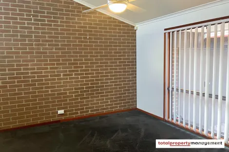 Property photo of 48 Barnet Close Phillip ACT 2606