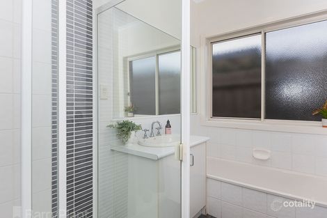 Property photo of 7 Kerford Crescent Point Cook VIC 3030