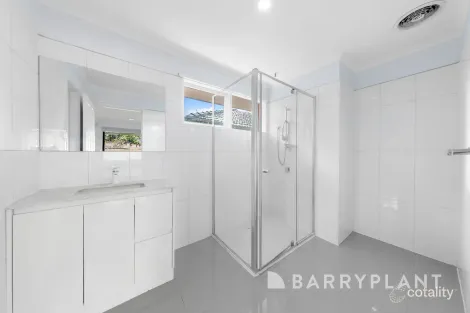 Property photo of 227 Sunshine Avenue St Albans VIC 3021