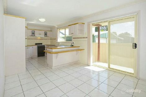 Property photo of 2/43 Wentworth Street Oak Flats NSW 2529