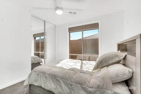 Property photo of 14 Manchester Circuit Craigmore SA 5114