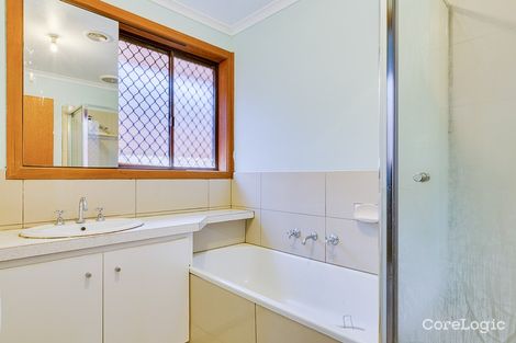 Property photo of 18 Tennyson Drive Delahey VIC 3037