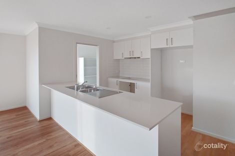 Property photo of 3 Pearce Way Weir Views VIC 3338