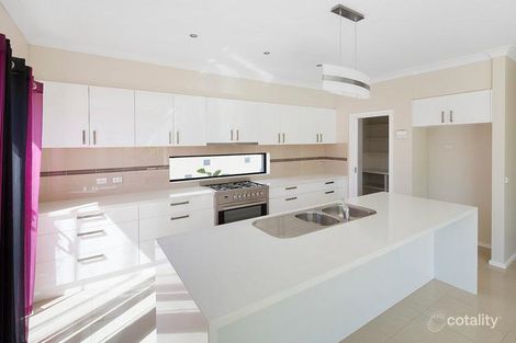 Property photo of 70 Ridgemont Drive Berwick VIC 3806