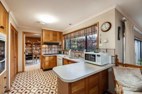 Property photo of 285 Bimbadeen Avenue East Albury NSW 2640