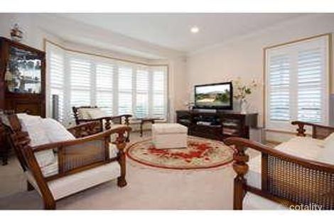 Property photo of 1 Sternlight Close Clear Island Waters QLD 4226