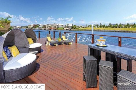 Property photo of 68 Palladium Boulevard Hope Island QLD 4212