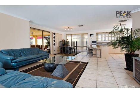 22 Lauderdale Dr, Success, WA 6164