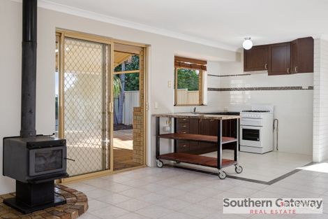 Property photo of 14 Burrows Place Parmelia WA 6167