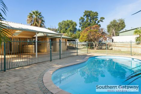 Property photo of 14 Burrows Place Parmelia WA 6167