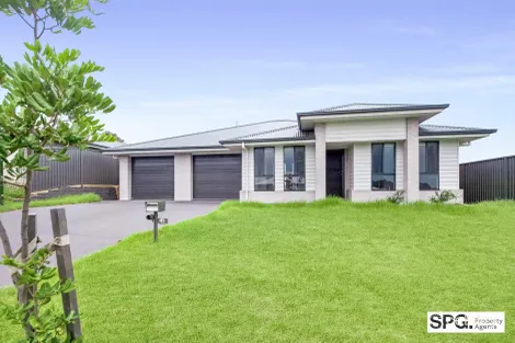 1/4 Todwick Cl, Farley, NSW 2320