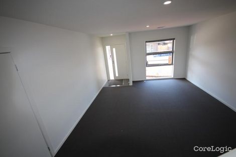 Property photo of 10 Botany Drive Carrum Downs VIC 3201