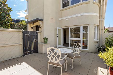 Property photo of 1/107 Ormond Esplanade Elwood VIC 3184