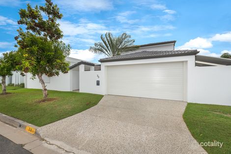 Property photo of 30 Lindsay Parade Paradise Point QLD 4216
