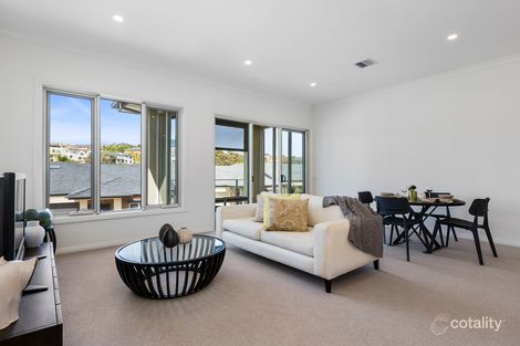 Property photo of 4 Redfern Lane Avondale Heights VIC 3034