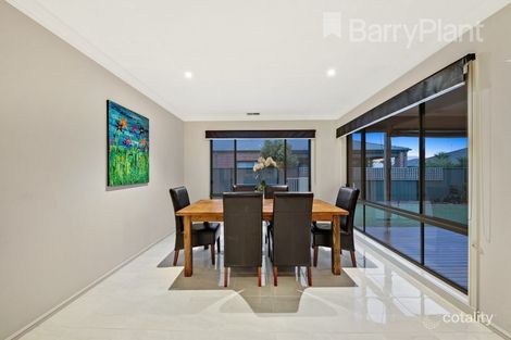 Property photo of 16 Beaurepaire Drive Point Cook VIC 3030