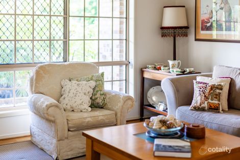 Property photo of 4 Auburn Place Forest Lake QLD 4078