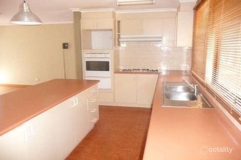 Property photo of 3 Seine Close Werribee VIC 3030
