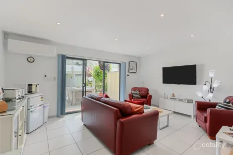 Property photo of 4A Esplanade Victor Harbor SA 5211