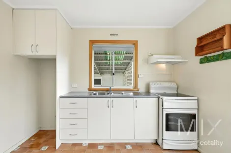 Property photo of 24 Heemskirk Street Warrane TAS 7018