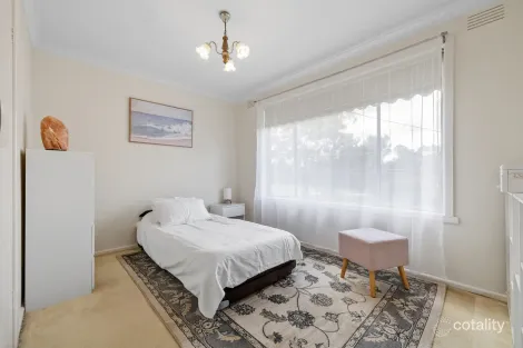 Property photo of 8 Barbara Crescent Avondale Heights VIC 3034