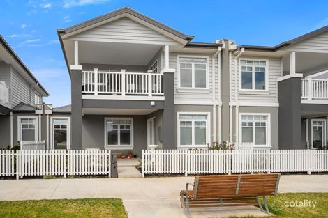 9 PEATLAND WALK, WERRIBEE, VIC 3030