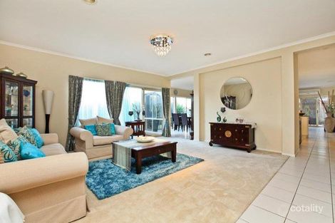 Property photo of 20 Netherton Place Caroline Springs VIC 3023