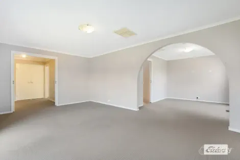Property photo of 19 Robert Crescent West Wodonga VIC 3690