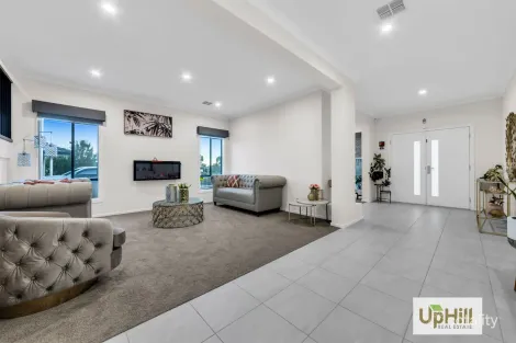 Property photo of 36 Abbeyard Drive Clyde VIC 3978