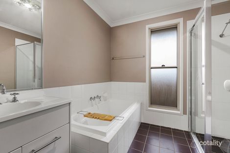 Property photo of 8 Blackwood Circuit Cameron Park NSW 2285