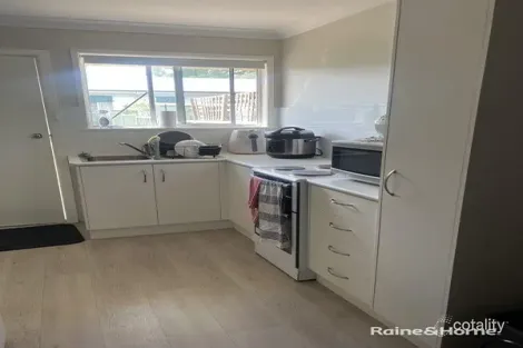 Property photo of 1/13 Dayal Street East Tamworth NSW 2340