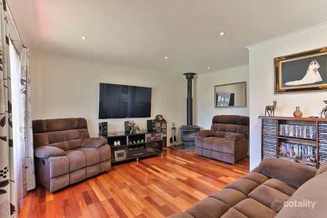 Property photo of 23 Hinkler Crescent Wilsonton QLD 4350
