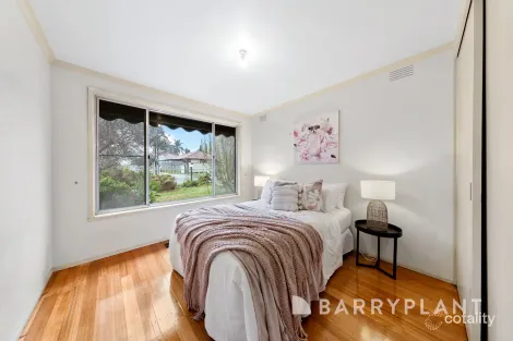 Property photo of 70 Leonard Avenue St Albans VIC 3021
