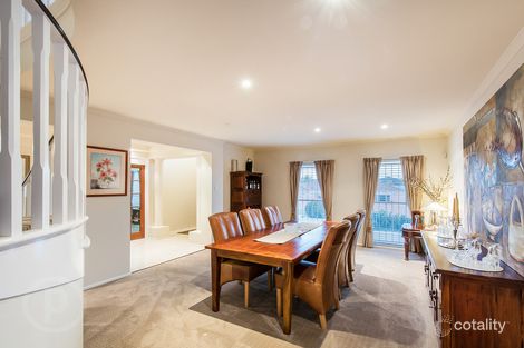 Property photo of 8 Forest Place Carindale QLD 4152