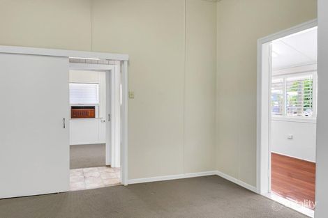 Property photo of 16 Lamington Road West End QLD 4810