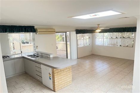 Property photo of 8 Fitzroy Close Dudley Park WA 6210