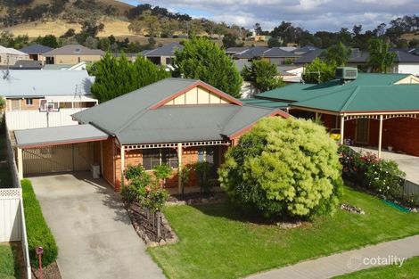 8 Pickering Pl, Wodonga, VIC 3690