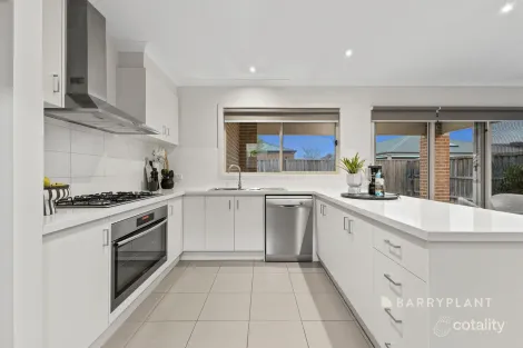 Property photo of 6 Carnegie Street Officer VIC 3809